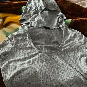 cropped hooded shirt